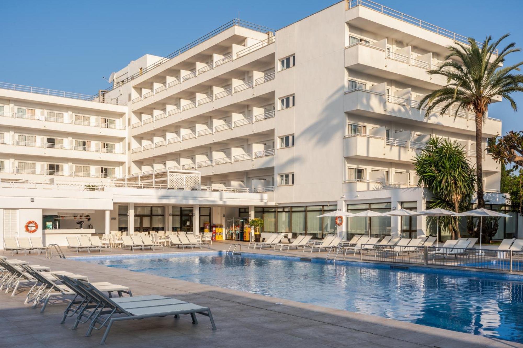 Globales Santa Ponsa Park Hotel Екстериор снимка