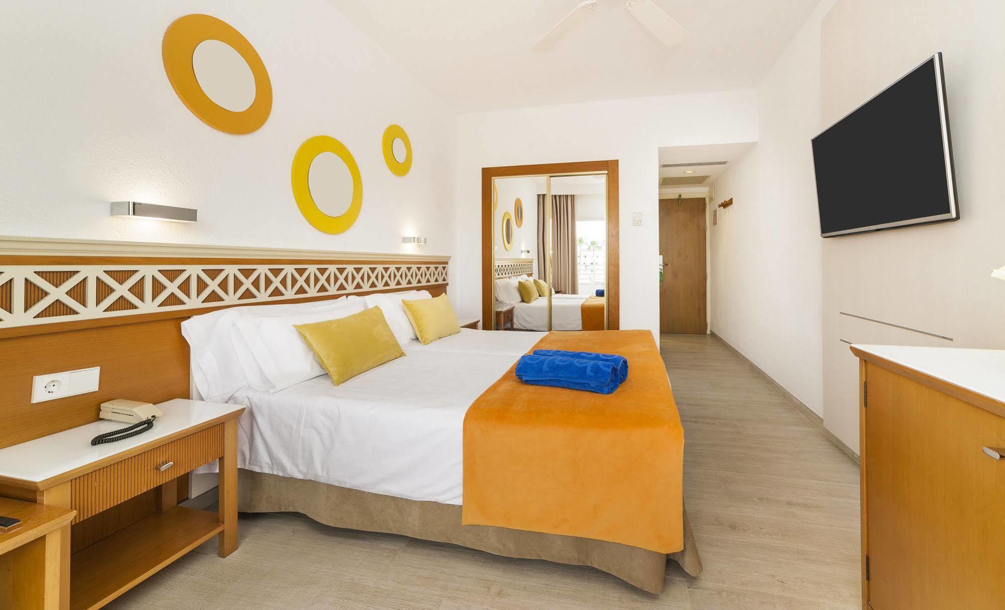 Globales Santa Ponsa Park Hotel Екстериор снимка
