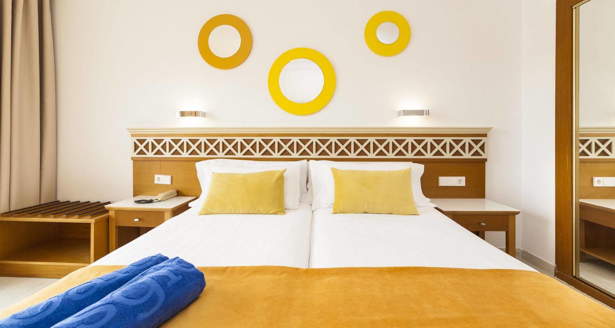 Globales Santa Ponsa Park Hotel Екстериор снимка